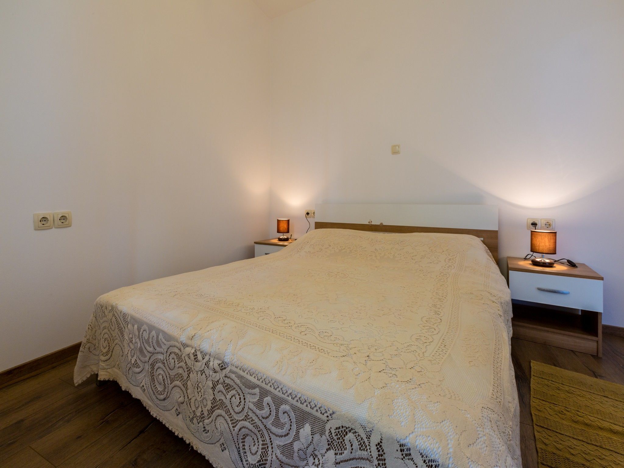 セーフティボックス (室内)、WiFi (無料)