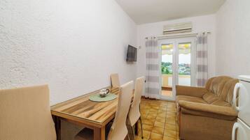 Apartment (A2) | Living room