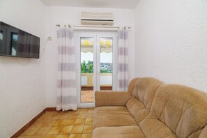 Apartment (A2) | Living room