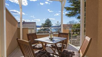 Apartment (A1) | Terrace/patio