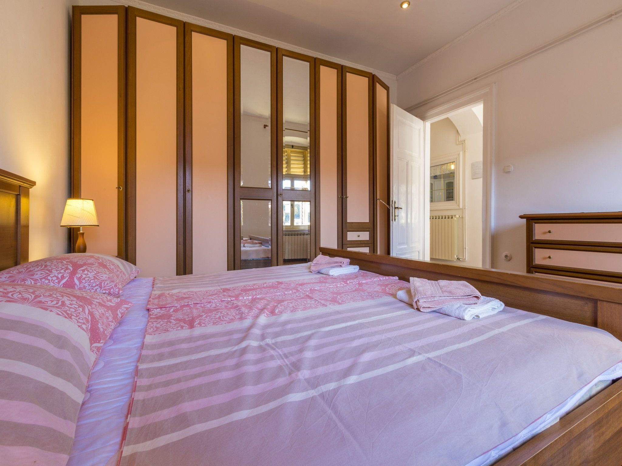 1 bedroom, iron/ironing board, free WiFi