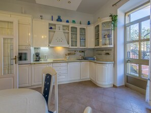 Dapur peribadi | Peti sejuk, ketuhar, dapur, mesin basuh pinggan mangkuk 