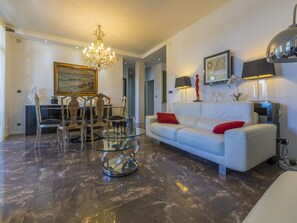 Living room | DVD player - Apartment Sunny (Crikvenica)