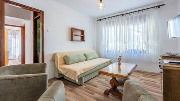 Apartment (A1) | Living room | TV