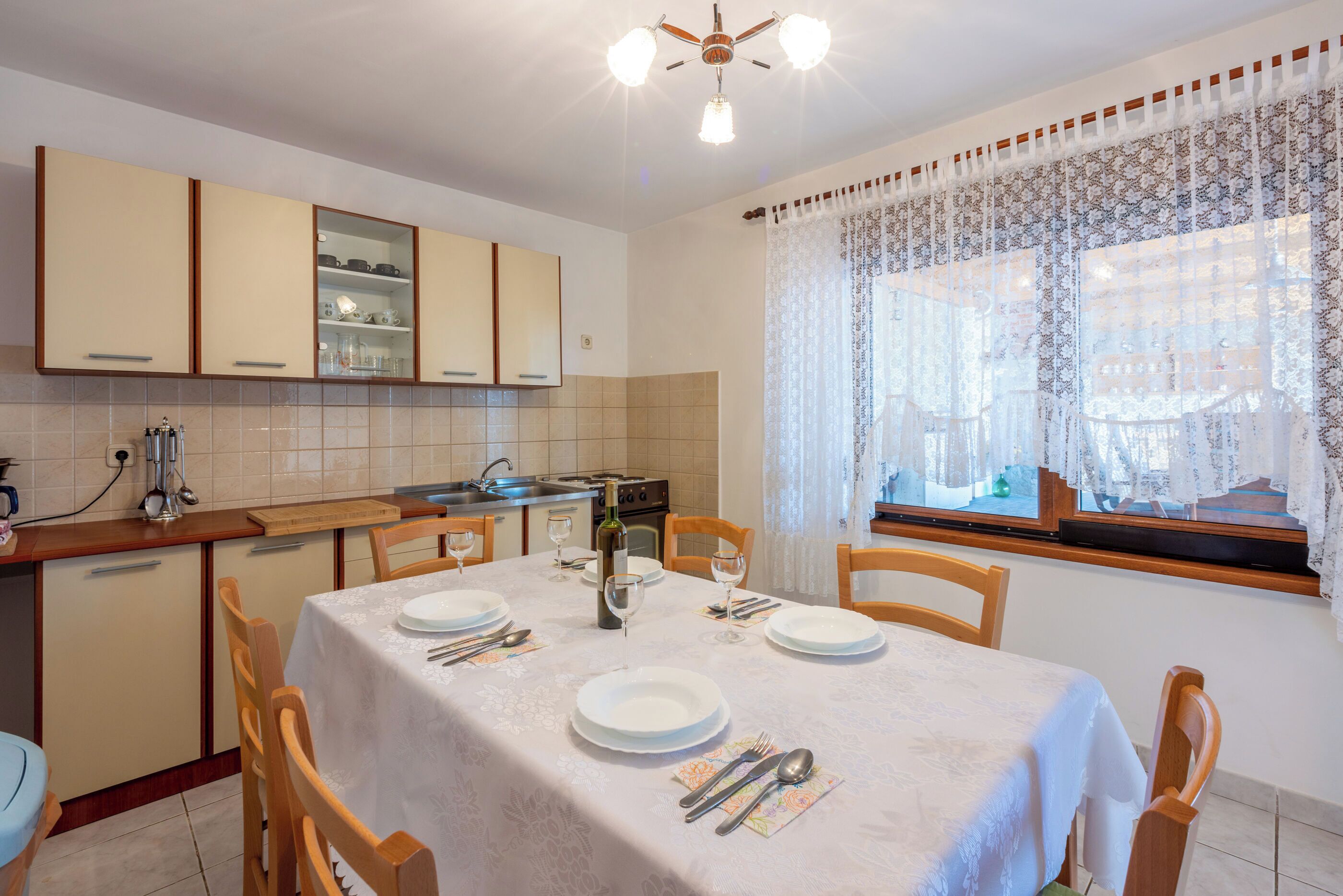 Apartment (A1) | Private kitchen | Fridge, oven, stovetop, espresso maker
