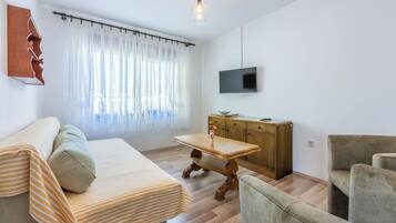 Apartment (A1) | Living room | TV