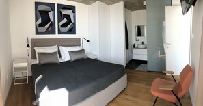 2 bedrooms, in-room safe, desk, iron/ironing board - Villa Sunny Garden (Rab)