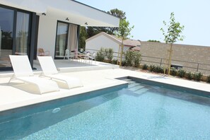 Outdoor pool - Villa Sunny Garden (Rab)