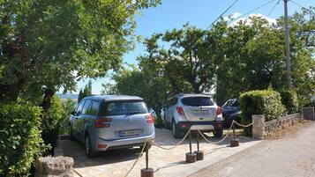 Parcheggio non assistito gratuito