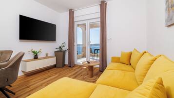 Apartment (A2) | Living room | DVD player