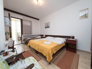 4 bedrooms, free WiFi