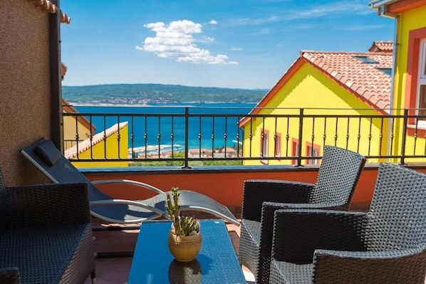 Apartment (A2) | Water view