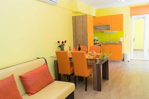 Apartment (A4) | Private kitchen | Fridge, stovetop, espresso maker, electric kettle - Apartments Ana Lorena (Crikvenica)