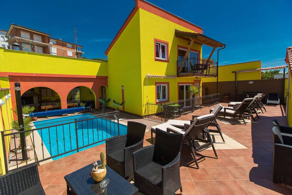 Pool | Outdoor pool