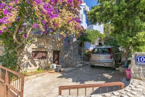 Free self parking