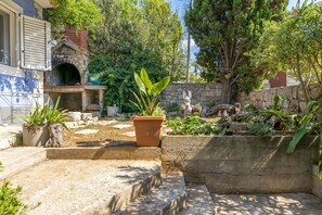 BBQ/picnic area
