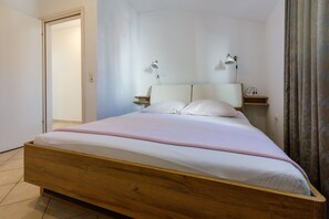 5 bedrooms, free WiFi, bed sheets - Apartment Goran (Crikvenica)