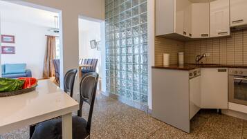Private kitchen | Fridge, stovetop, espresso maker, coffee/tea maker