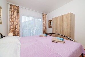 Apartment (A2) | 3 bedrooms, free WiFi - Apartments Pinty (Crikvenica)