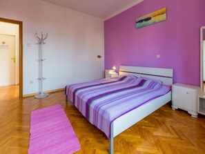 Iron/ironing board, free WiFi, bed sheets - Apartments Sobol (Crikvenica)