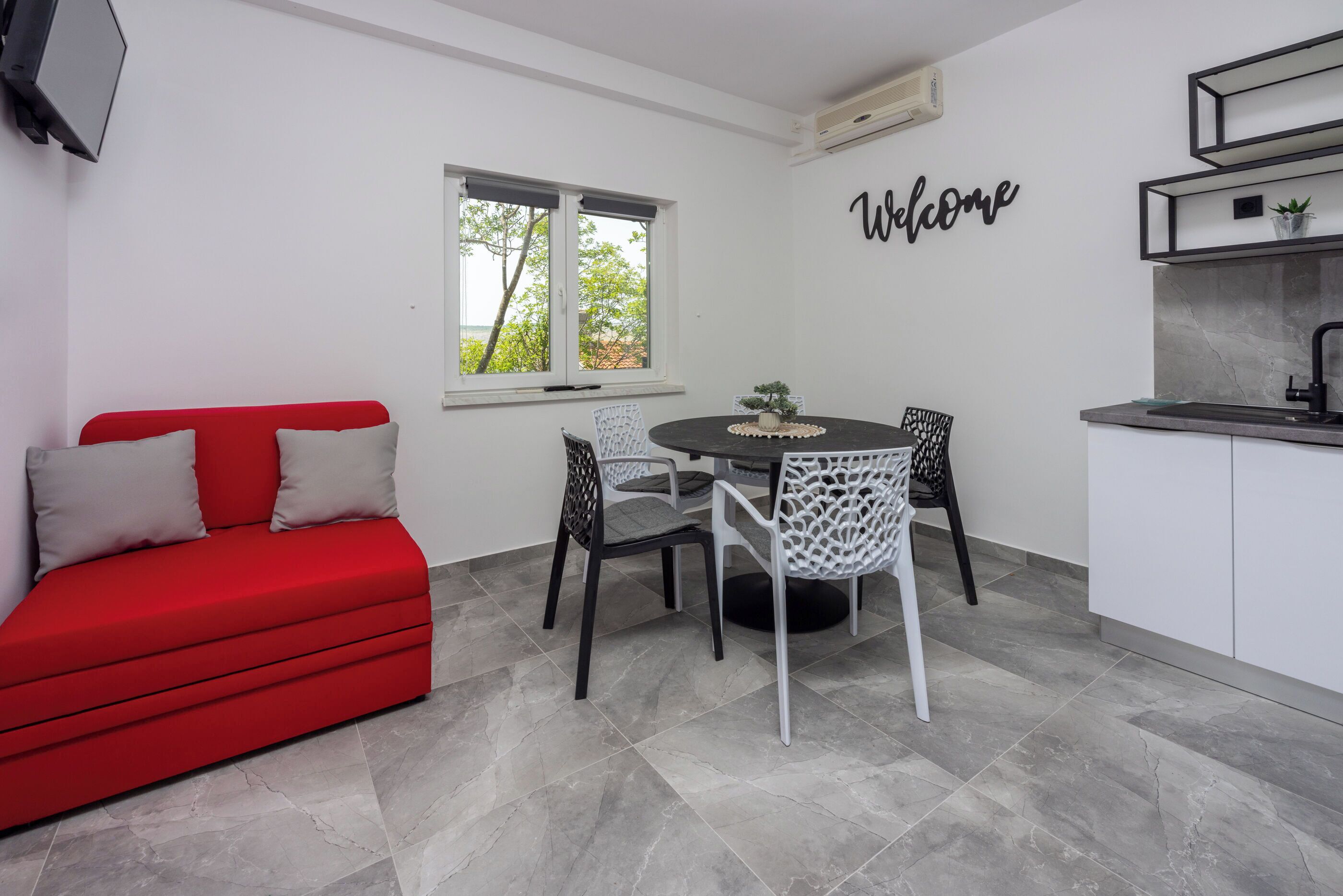 Apartment (A2) | Private kitchen | Fridge, stovetop, dishwasher, espresso maker