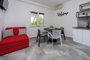 Appartement (A2) | Cuisine privée | Réfrigérateur, plaque de cuisson, lave-vaisselle, machine à expresso