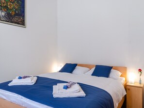 1 bedroom, iron/ironing board, free WiFi