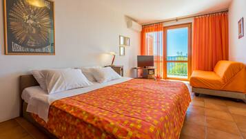 4 bedrooms, WiFi (free)