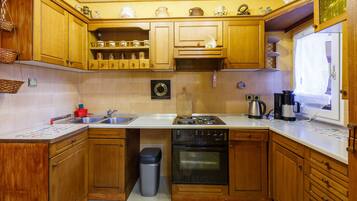 مطبخ خاص | موقد طهي مسطح، ماكينة لصنع القهوة/الشاي