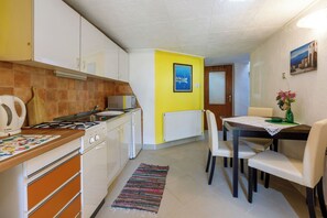 Studio (A1) | Cuisine privée | Surface de cuisson, cafétière à espresso, cafetière-théière