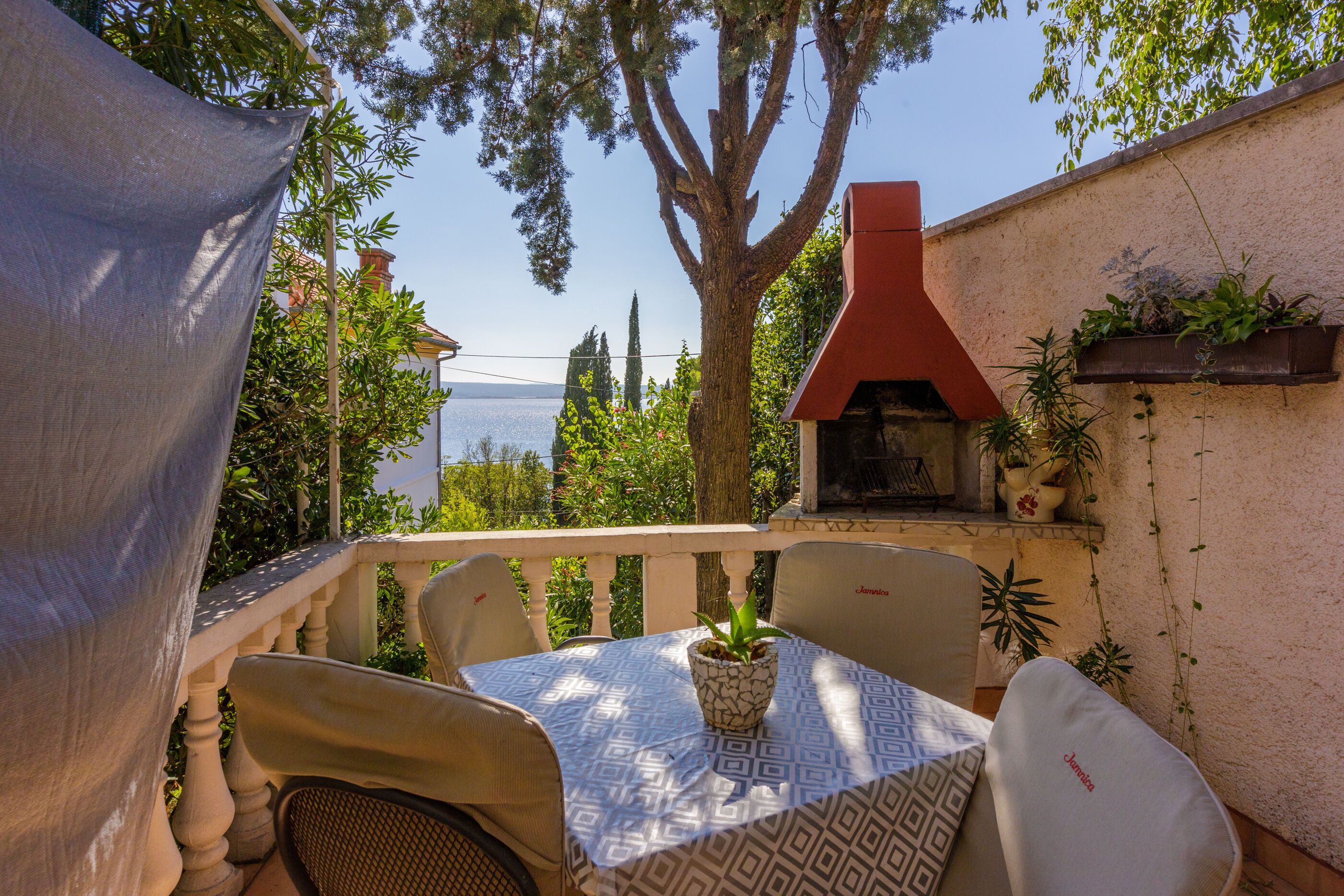 إطلالة على المياه