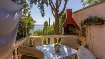 إطلالة على المياه