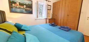 Villa | Geluiddichte muren, een strijkplank/strijkijzer, gratis wifi, beddengoed