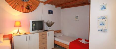 1 bedroom, soundproofing, iron/ironing board, free WiFi