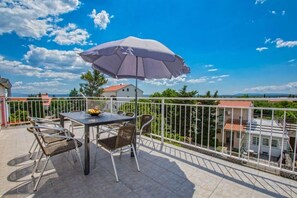 Apartment (A2) | Terrace/patio