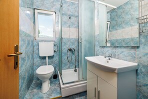 Apartment (A1) | Bathroom | Shower - Apartments Tajci (Crikvenica)