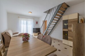 Private kitchen | Fridge, stovetop, espresso maker, coffee/tea maker