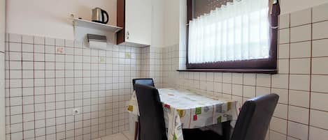 Studio (A1) | Restauration