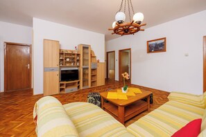 Apartment (A2) | Living room