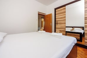Apartment (A1) | 2 bedrooms, free cots/infant beds, free WiFi - Apartments Davorka (Crikvenica)