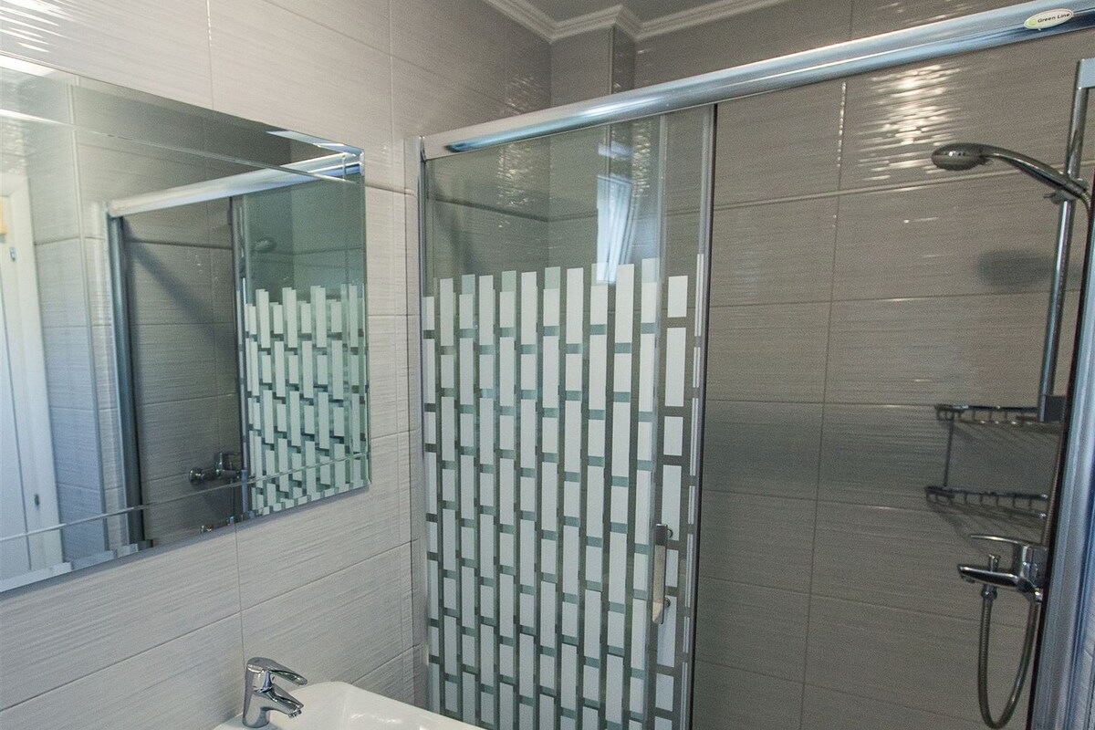 Kamar mandi | Shower