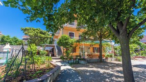 Building design - Apartments Lilin (Crikvenica)