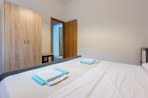 2 Schlafzimmer, Bügeleisen/Bügelbrett, kostenloses WLAN, Bettwäsche