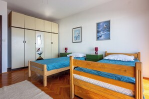 Apartment (A1) | 1 bedroom, iron/ironing board, bed sheets - Apartment Renata (Novi Vinodolski)