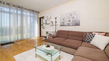 Apartment (A2) | Living room