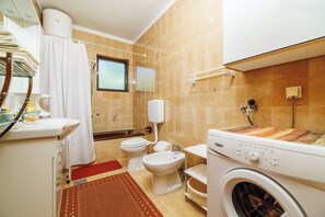Apartment (A1) | Badezimmer