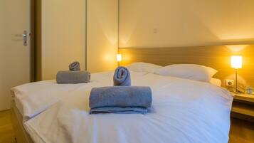 14 bedrooms, free WiFi