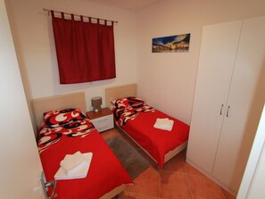 3 chambres, coffre-fort, accĂšs au Wi-Fi (inclus)