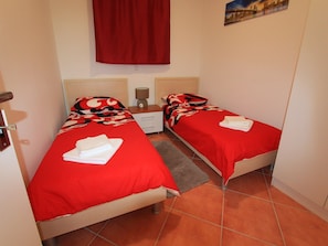 3 bedrooms, in-room safe, free WiFi