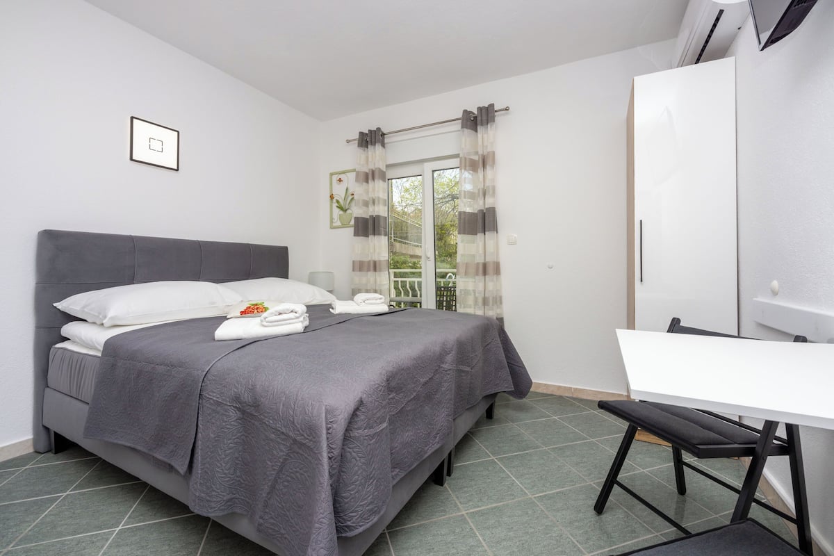 Studio (A1) | Restauration